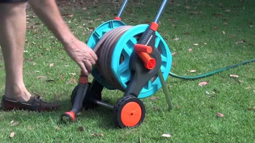 How to Set Up a Hose Pipe Reel